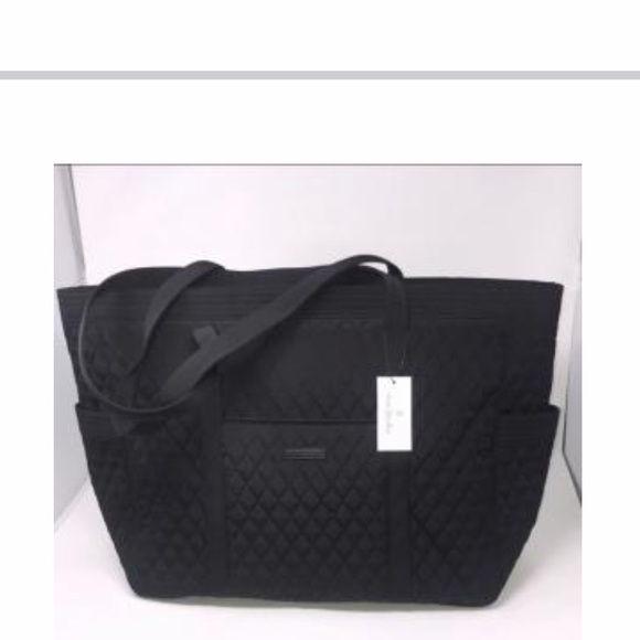 Vera Bradley Handbags - Vera Bradley get carried away bag
